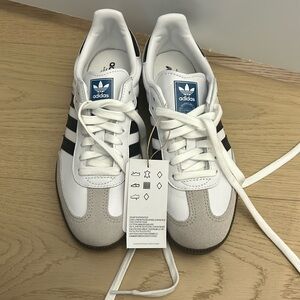 Addicas Samba Sneakers